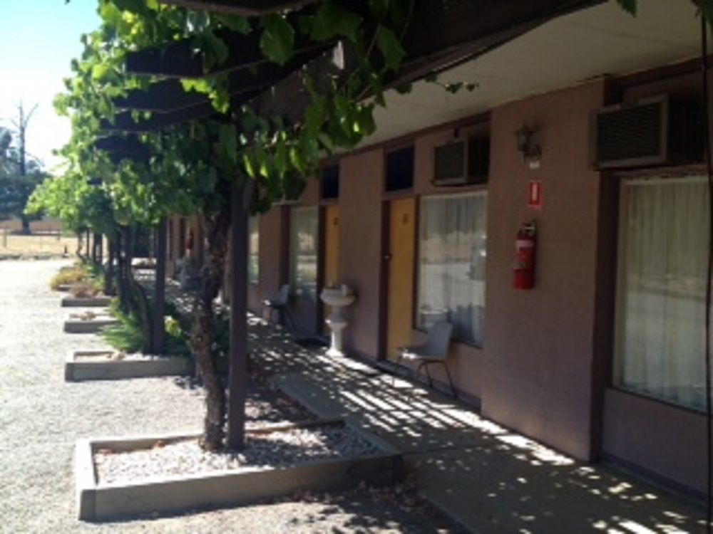 Stawell'S London Motor Inn Exterior photo