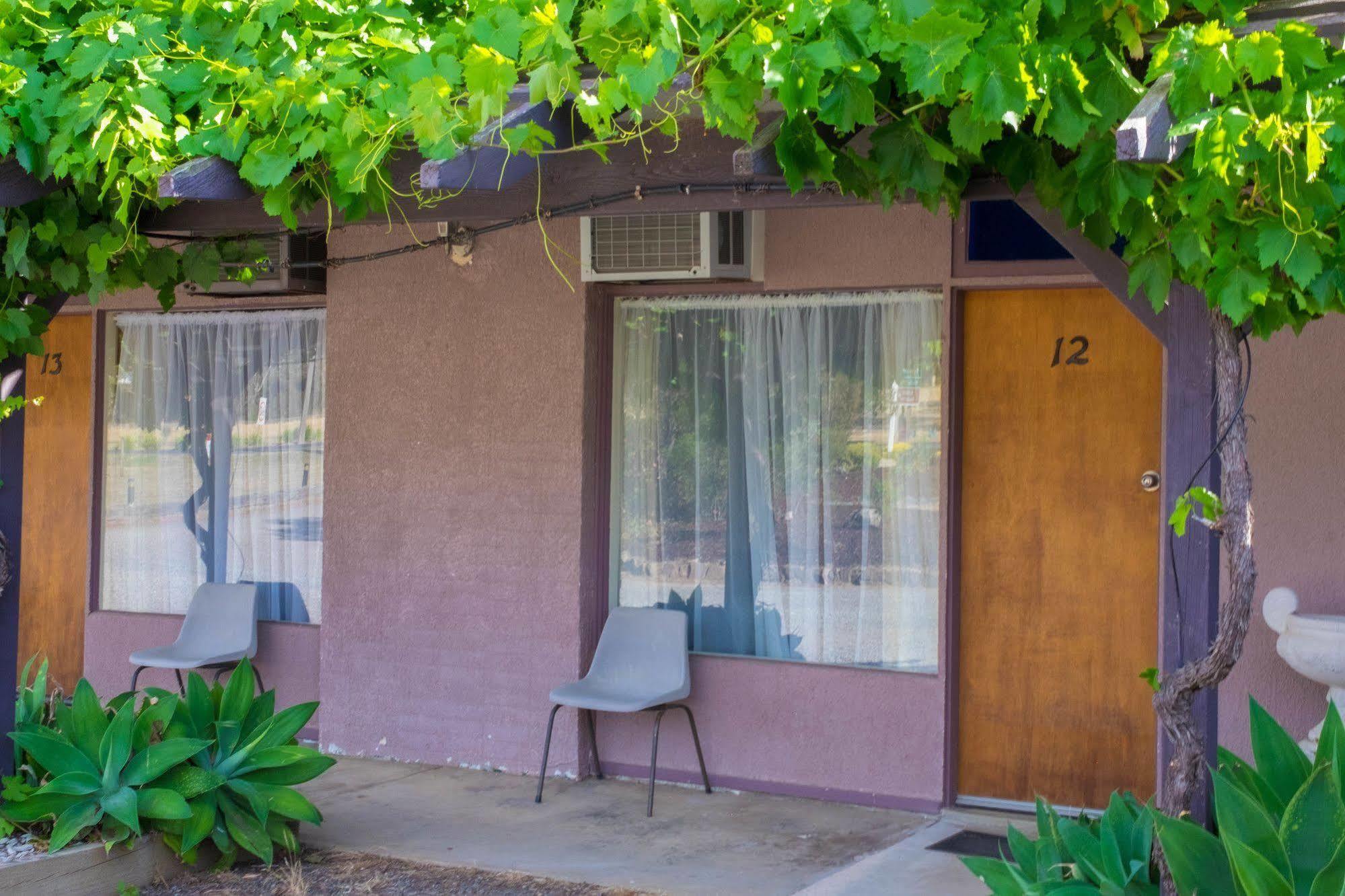 Stawell'S London Motor Inn Exterior photo